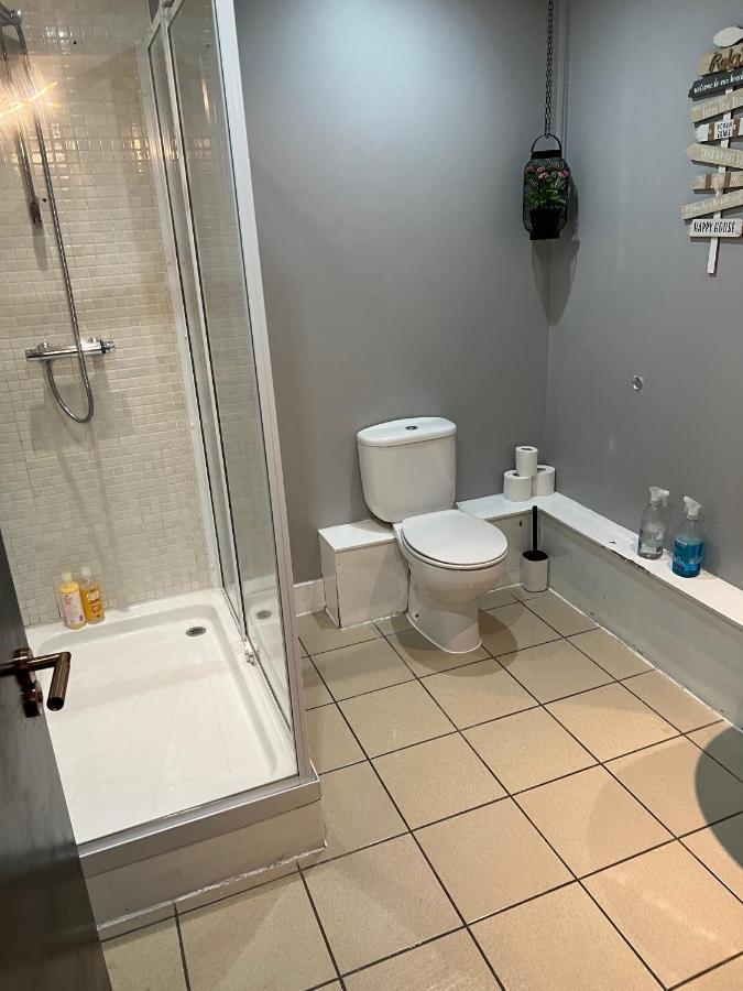 2 Bedroom Free Parking By Concert Square Sleeps 8 Liverpool
